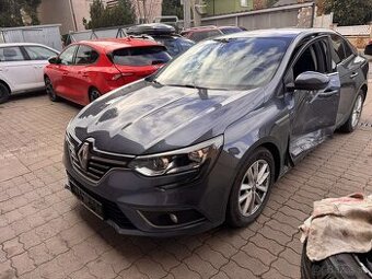 Renault megane sedan 2018 havarovany