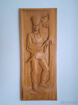 Figurálny drevený reliéf