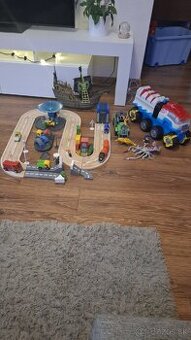 Hračky auto patrola, drevená autodráha, autíčka, loď