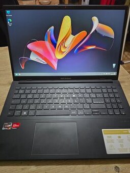 Asus Vivobook 15 model 2024 s 8gb ram 512gb ssd diskom a Ryz