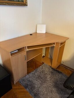 Stôl k PC