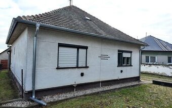 Rodinný dom s možnosťou prerábania v Bake