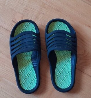 Chlapčenské šľapky