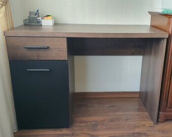 Stolík do detskej izby / pracovne