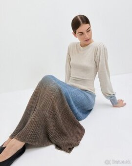 Maxi šaty s metalizovanym vláknom XS