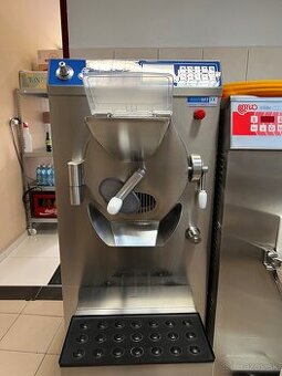 Predám zmrzlinový stroj značky Valmar