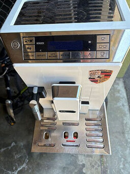 DeLonghi kavovar biely