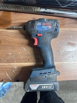 Bosch rázovy uťahovak a aku skrutkovač