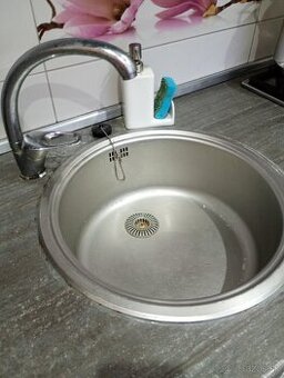 Predám nerezový drez+bateria