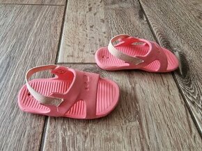 Dievčenské šľapky Decatlon veľ 21/22