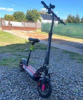 Predám výkonnú elektrickú kolobežku Kugookirin M4. Maximálny