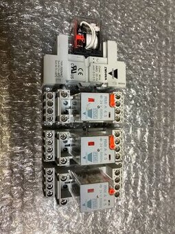 Relátka s päticou 24 Volt