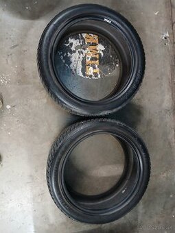 235/45R18 - 1
