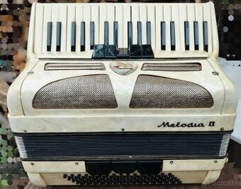 Harmonika Akordeon Lignatone Melodia II