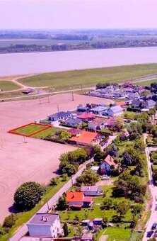 Predám pozemok v Dobrohošti okr. D. Streda pre RD - 715 m2