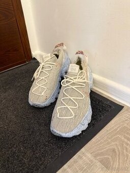 Nike Space Hippie 04