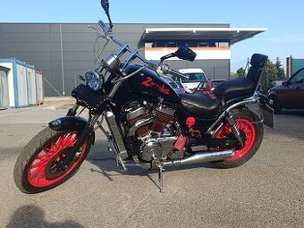 Suzuki VS 700 Intruder