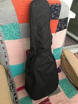 Guitalele Yamaha GL1