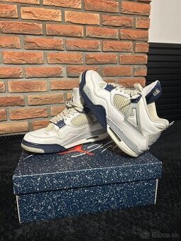Air Jordan 4 midnight navy REAL