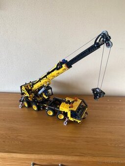 Lego technic Mobilný Žeriav