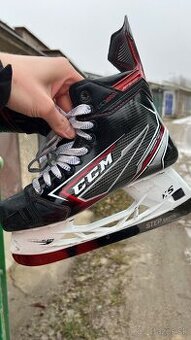 Korcule CCM ft490 velkost 8,5D
