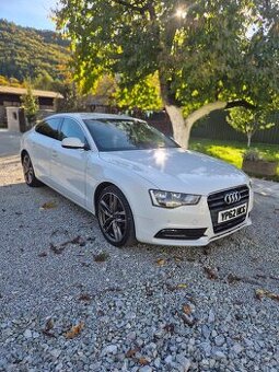 Predám Audi A5 2.0tdi 140kw - Automat 8m - DOVOZ GB-