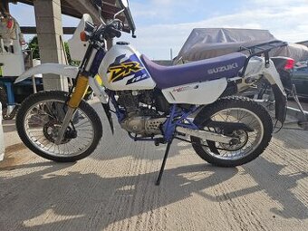 Suzuki dr 125