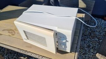 NA ODPAL  Mikrovlnna rúra zn. Ignis