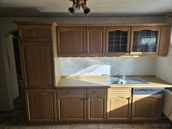 Masívna kuchynská linka z Nemecka so spotrebičmi