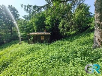 Ponúkame Vám na predaj krásny, slnečný pozemok Trenčianske T