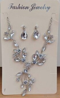 Set striebornej bižutérie - náhrdelník a náušnice