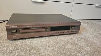 CD prehrávač Yamaha CDX-396
