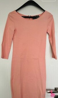 Dámské pletené šaty