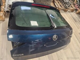 Zadna kapota Skoda SuperB kombi