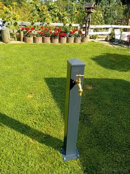 Záhradný stlpik na vodu