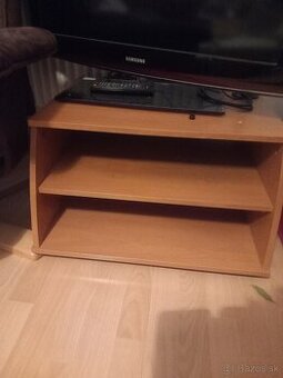 Tv stolík
