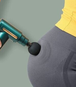 Nová masážna pištoľ na uvoľnenie svalstva so 4 nadstavcami