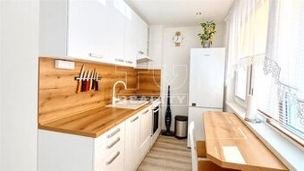 Na prenájom slnečný 2 izbový byt, 52m2, Chynorany