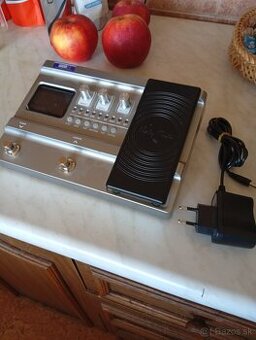 Gitarový multiefekt HARLEY BENTON DNA fx