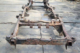 ram,sasy na nissan terrano