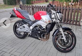 Suzuki GSR 600