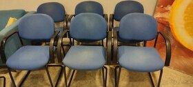 Konferenčná stolička modrá