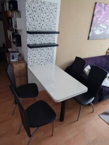 Nástenný stôl a 4 stoličky - 1