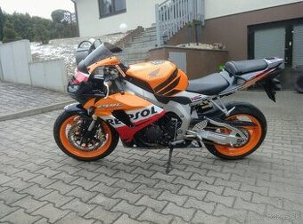 HONDA CBR 1000RR