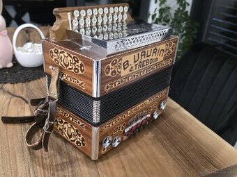 Helignka CF 4 hlas