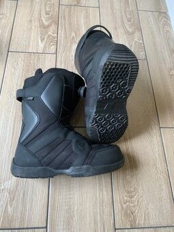 Snowboardové topánky 43