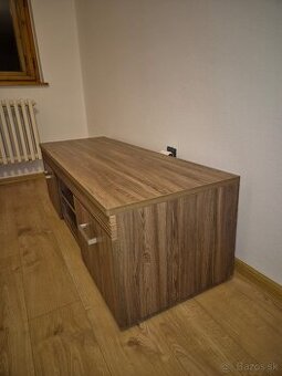 Skrinka (pod televízor)