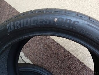 Letná pneu 285/35r20