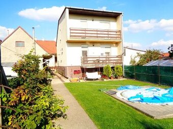 2. rod. domy na jednom pozemku - obec Doľany