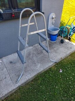Rebrík , schodíky BESTWAY 84cm